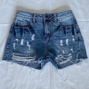 Cello Size:3 Distressed Jean Shorts